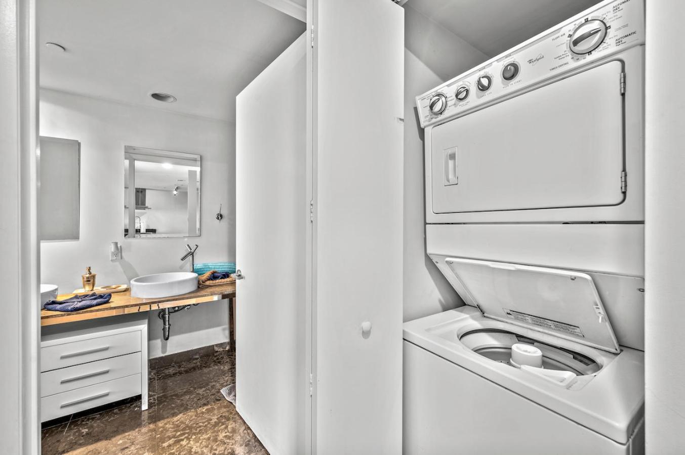 *W Icon Brickell- Luxury 2Br Highrise Corner Condo** Маямі Екстер'єр фото