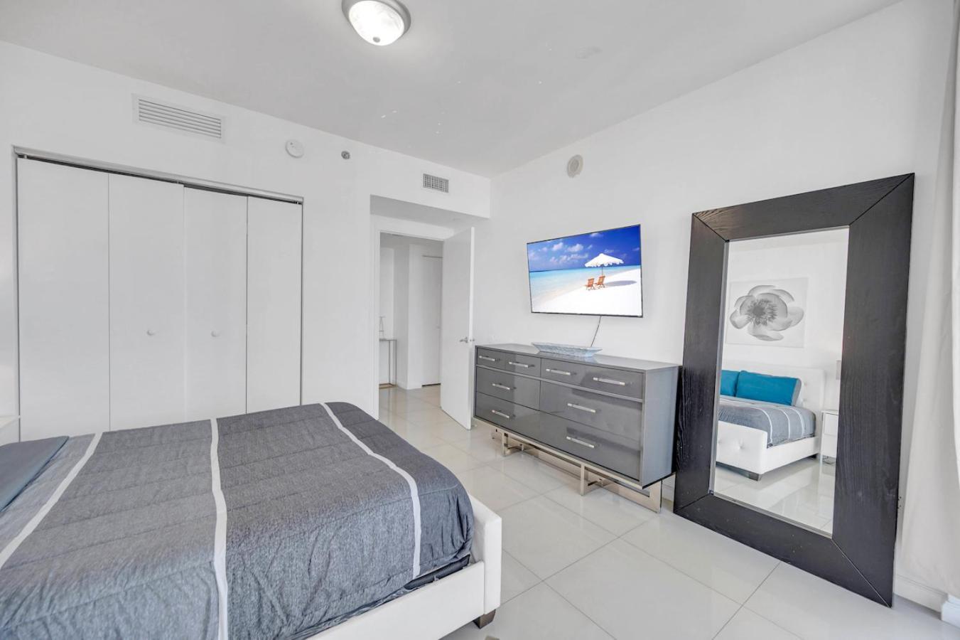 *W Icon Brickell- Luxury 2Br Highrise Corner Condo** Маямі Екстер'єр фото