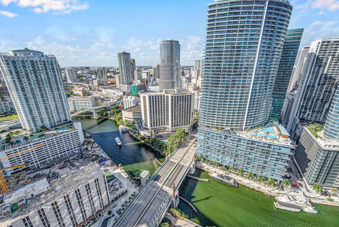 *W Icon Brickell- Luxury 2Br Highrise Corner Condo** Маямі Екстер'єр фото